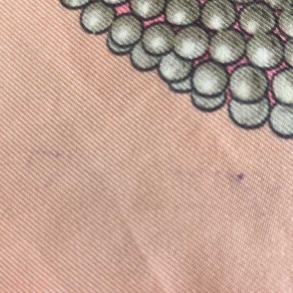 ~CARTIER~ must de Cartier 100% silk scarf beautiful used condition. - Picture 10 of 13